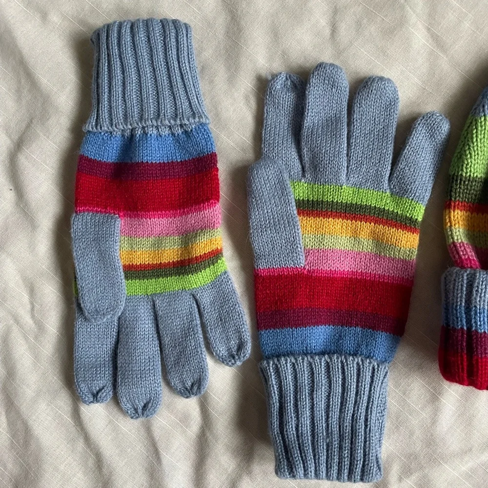 Ladies winter beanie style hat and matching gloves 🧤 Bright color multi-stripes - Picture 5 of 6